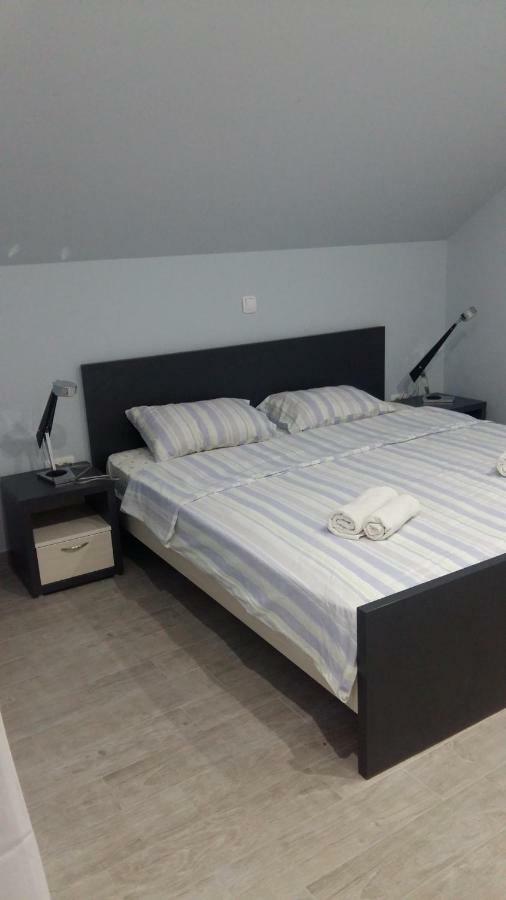 Apartments Sovran Vila Marija Прчань Екстер'єр фото