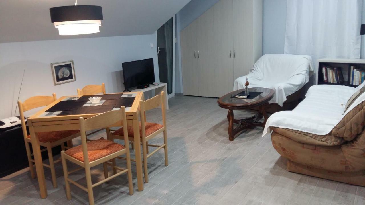 Apartments Sovran Vila Marija Прчань Екстер'єр фото