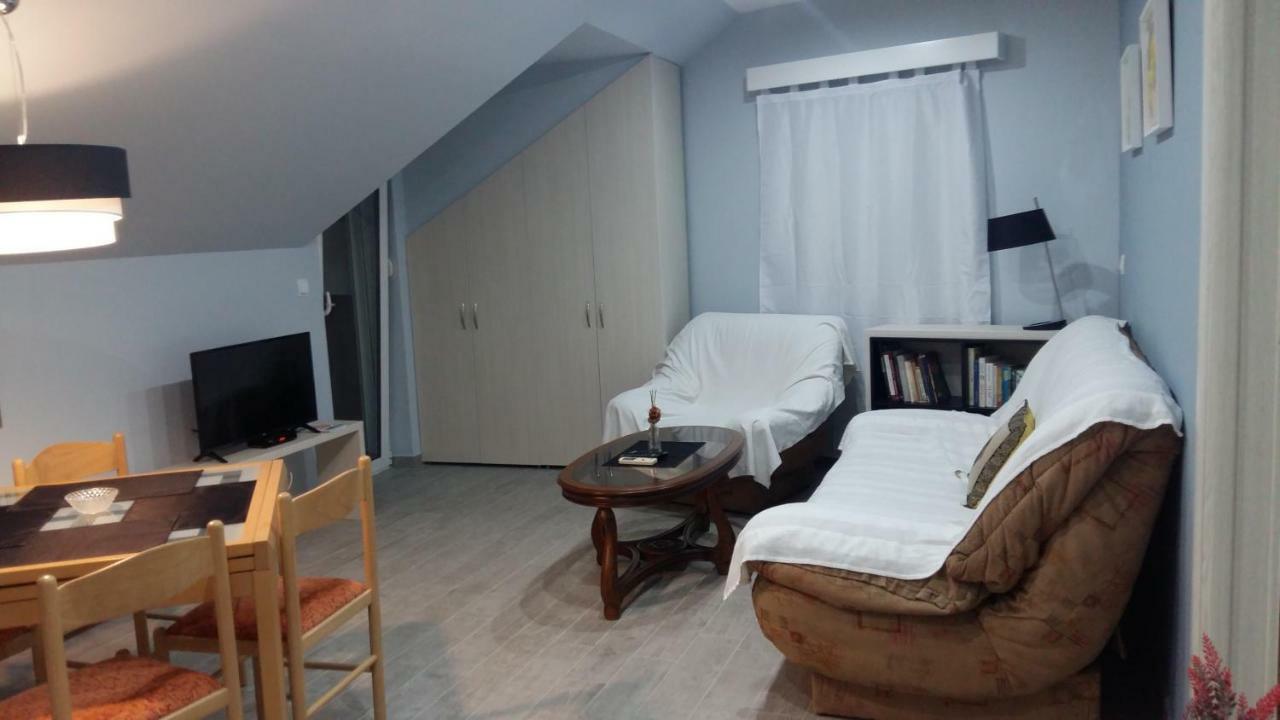 Apartments Sovran Vila Marija Прчань Екстер'єр фото