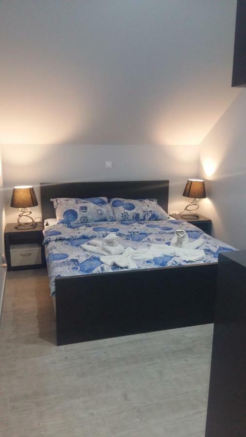 Apartments Sovran Vila Marija Прчань Екстер'єр фото
