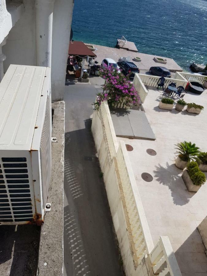 Apartments Sovran Vila Marija Прчань Екстер'єр фото