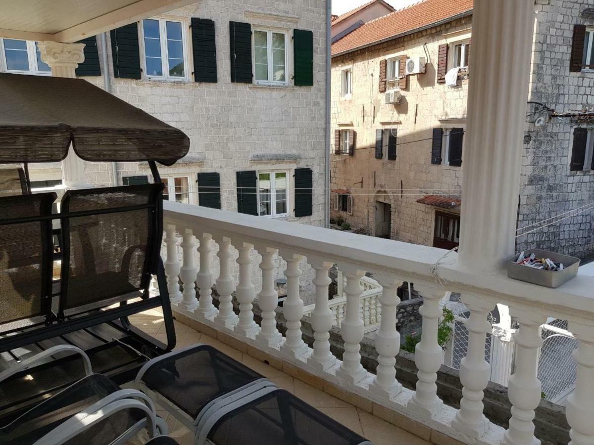 Apartments Sovran Vila Marija Прчань Екстер'єр фото